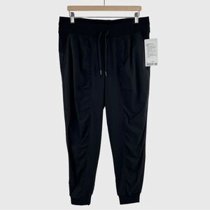 NWT Lululemon 2023 Dance Studio Mid-Rise Jogger In Black